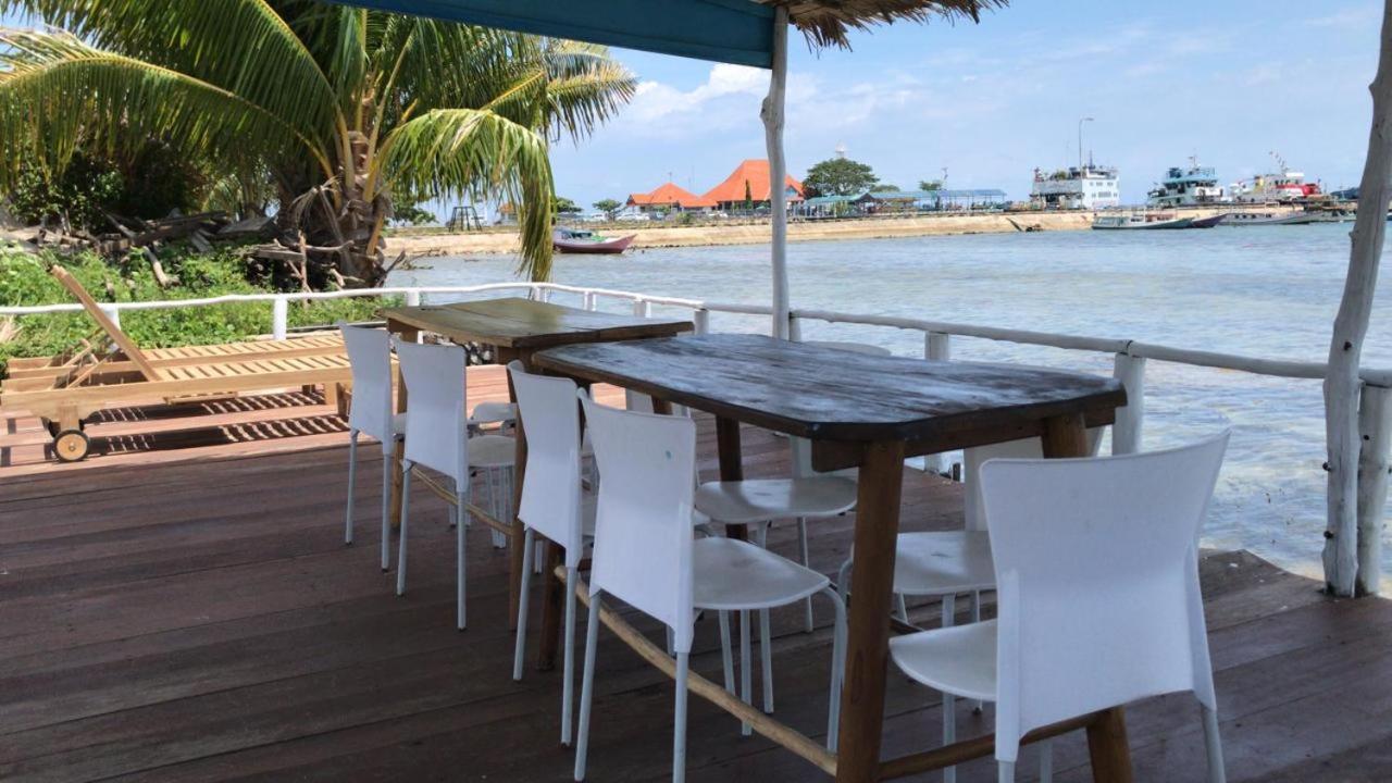 Blue Coral Homestay การีมุนยาวา ภายนอก รูปภาพ