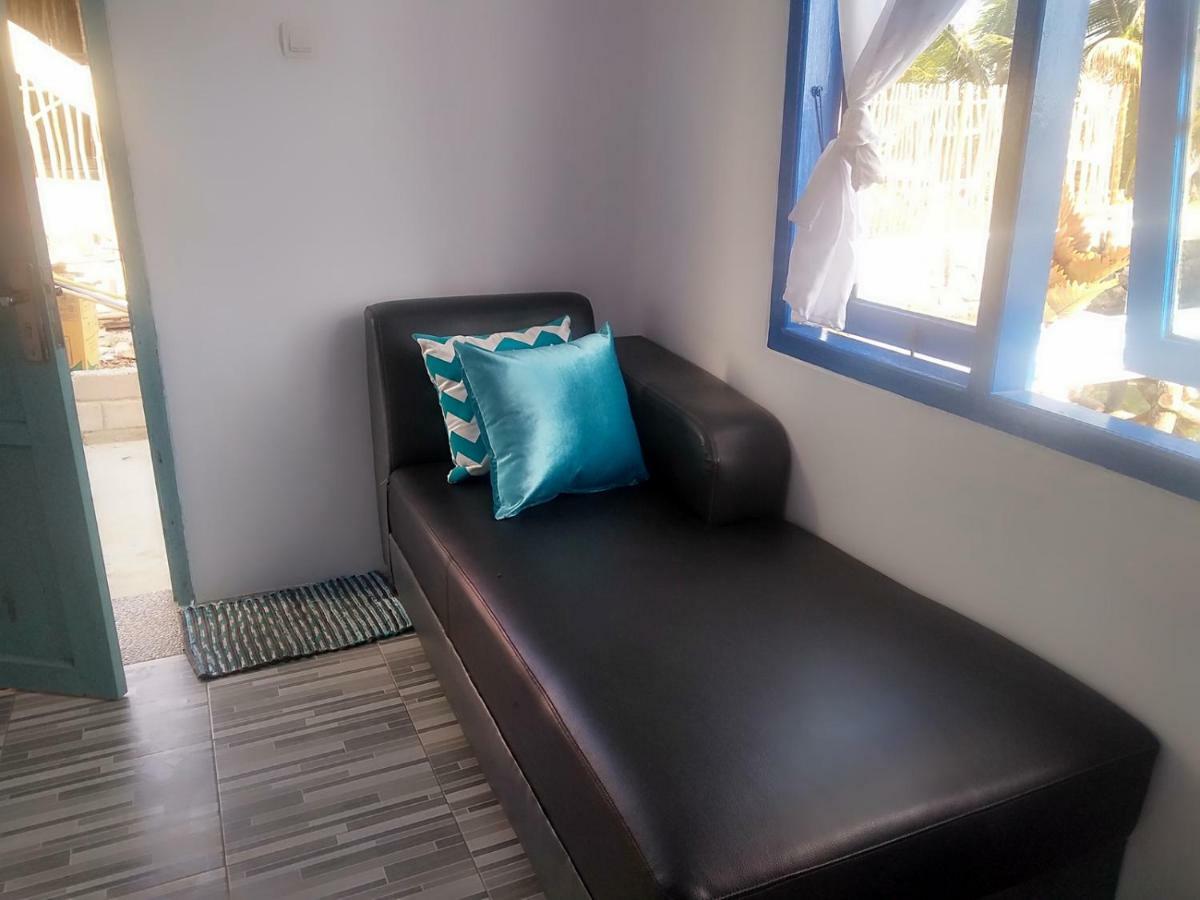 Blue Coral Homestay การีมุนยาวา ภายนอก รูปภาพ