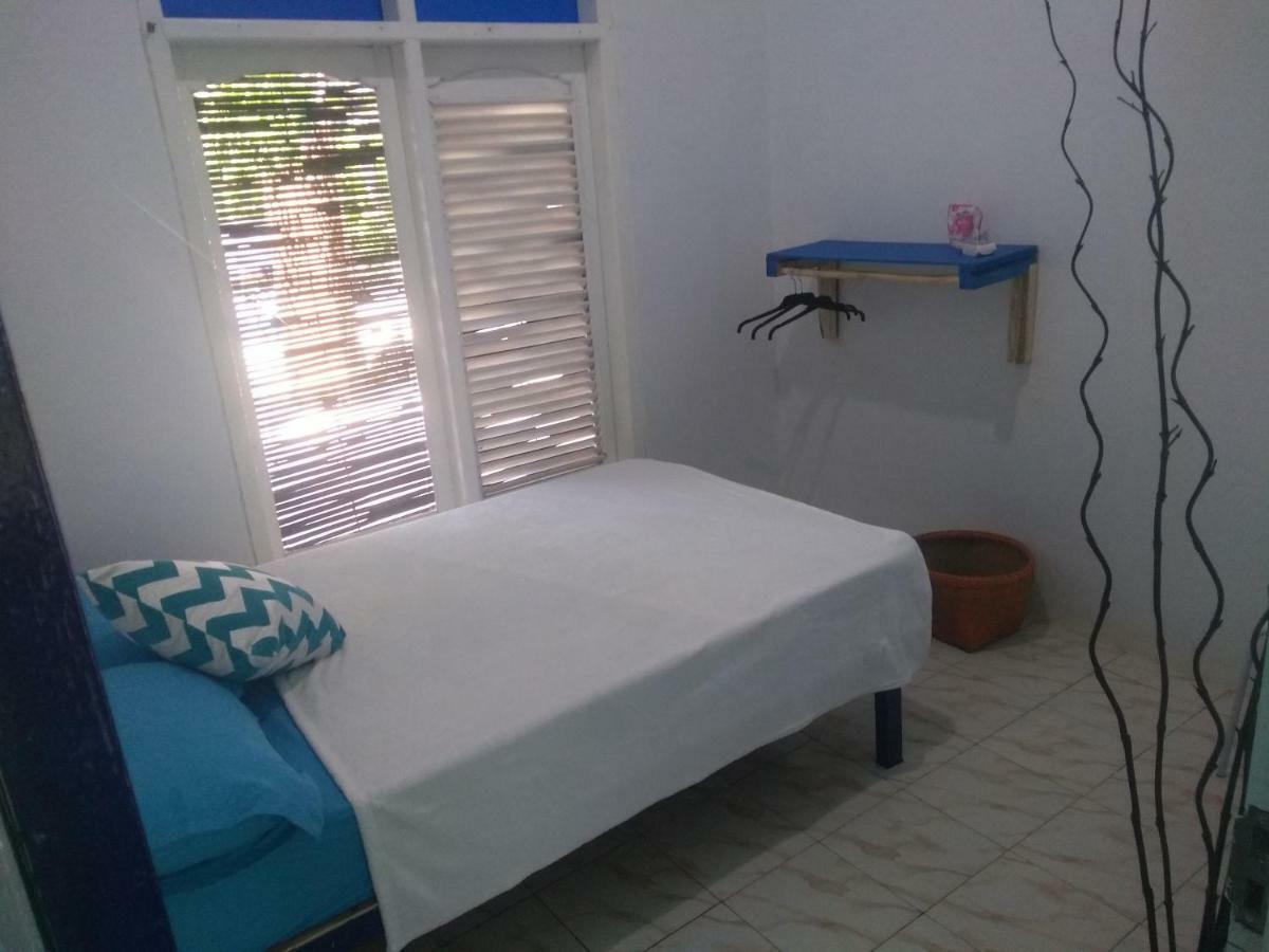Blue Coral Homestay การีมุนยาวา ภายนอก รูปภาพ