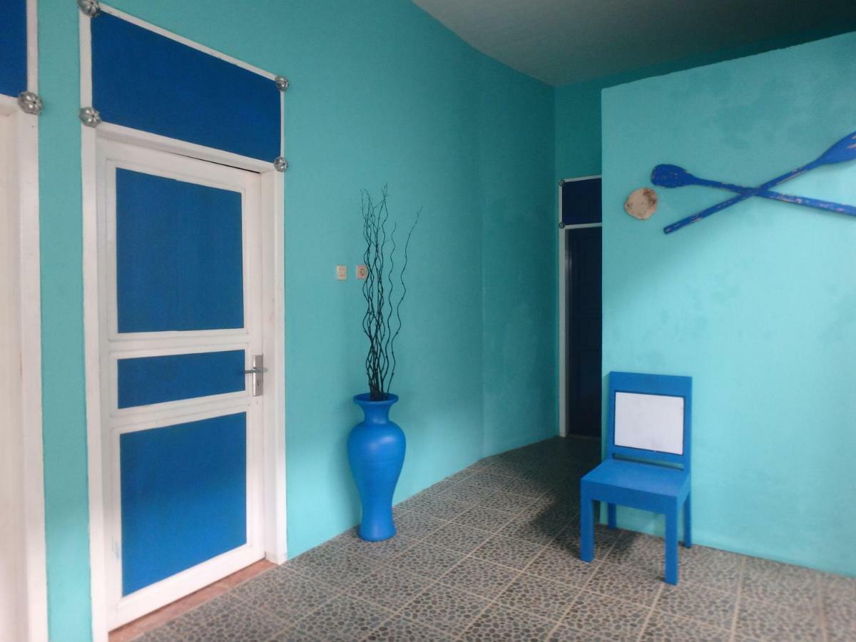 Blue Coral Homestay การีมุนยาวา ภายนอก รูปภาพ