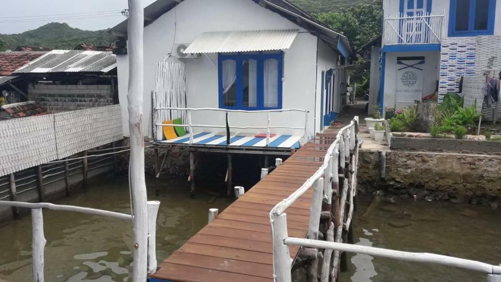 Blue Coral Homestay การีมุนยาวา ภายนอก รูปภาพ