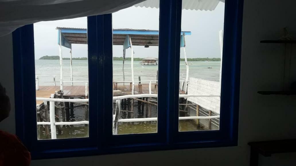 Blue Coral Homestay การีมุนยาวา ภายนอก รูปภาพ